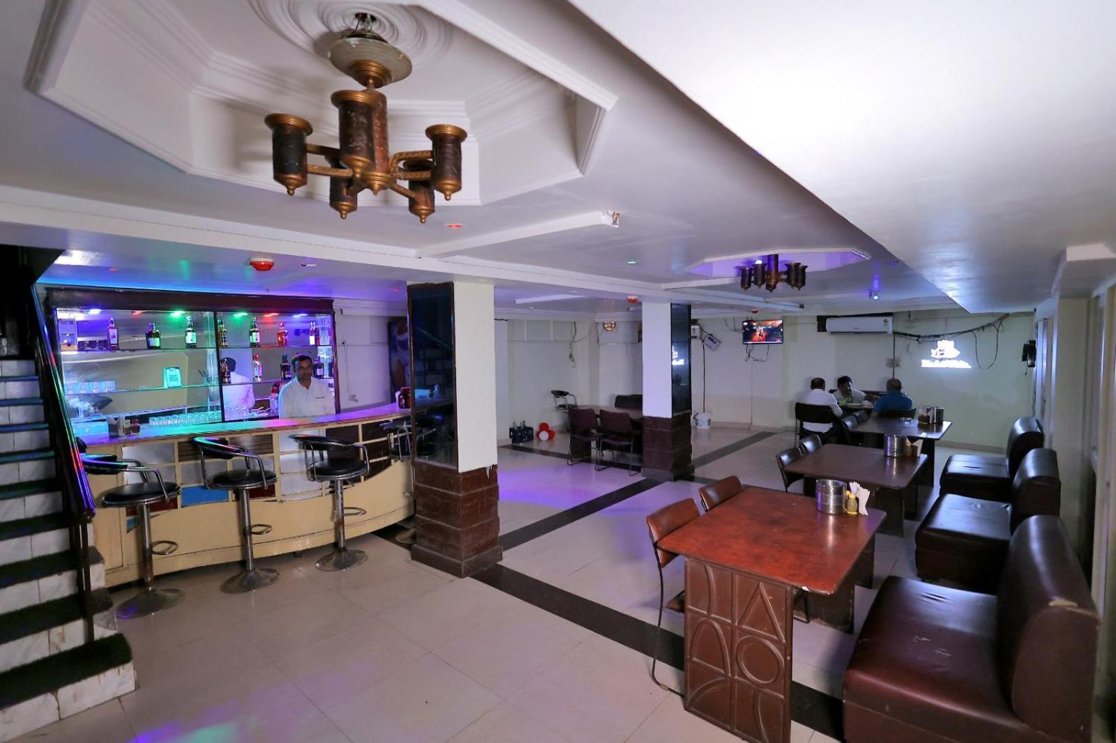 Hotel Paradise Kanpur Luaran gambar