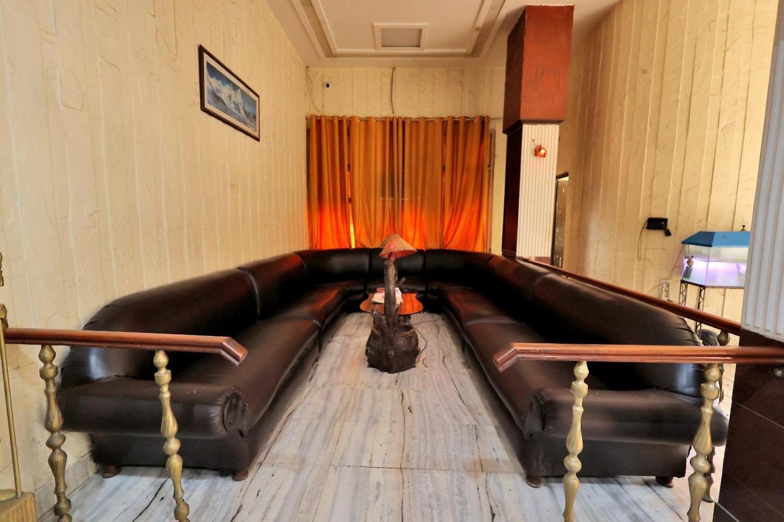 Hotel Paradise Kanpur Luaran gambar