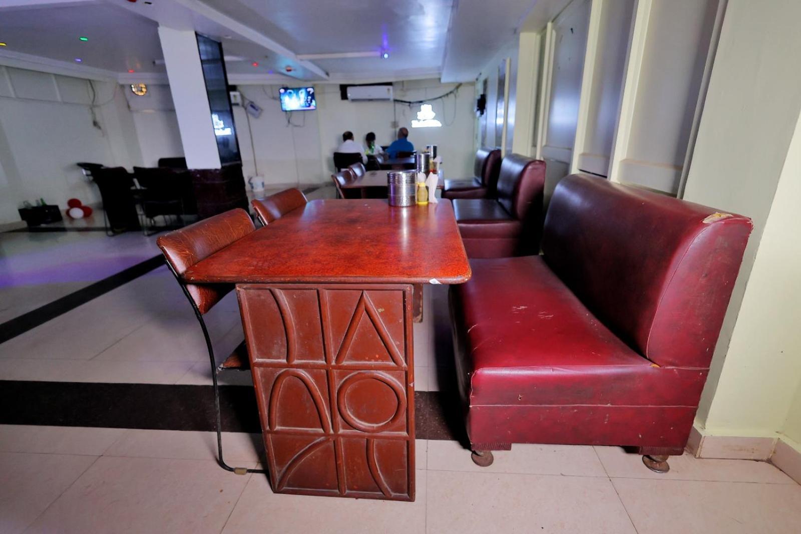 Hotel Paradise Kanpur Luaran gambar