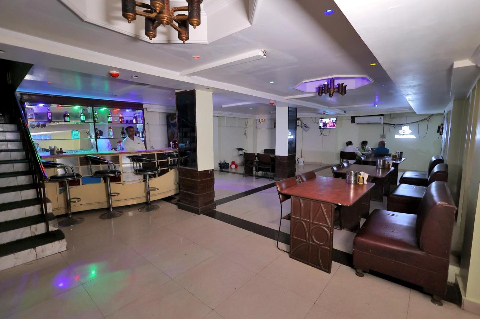 Hotel Paradise Kanpur Luaran gambar